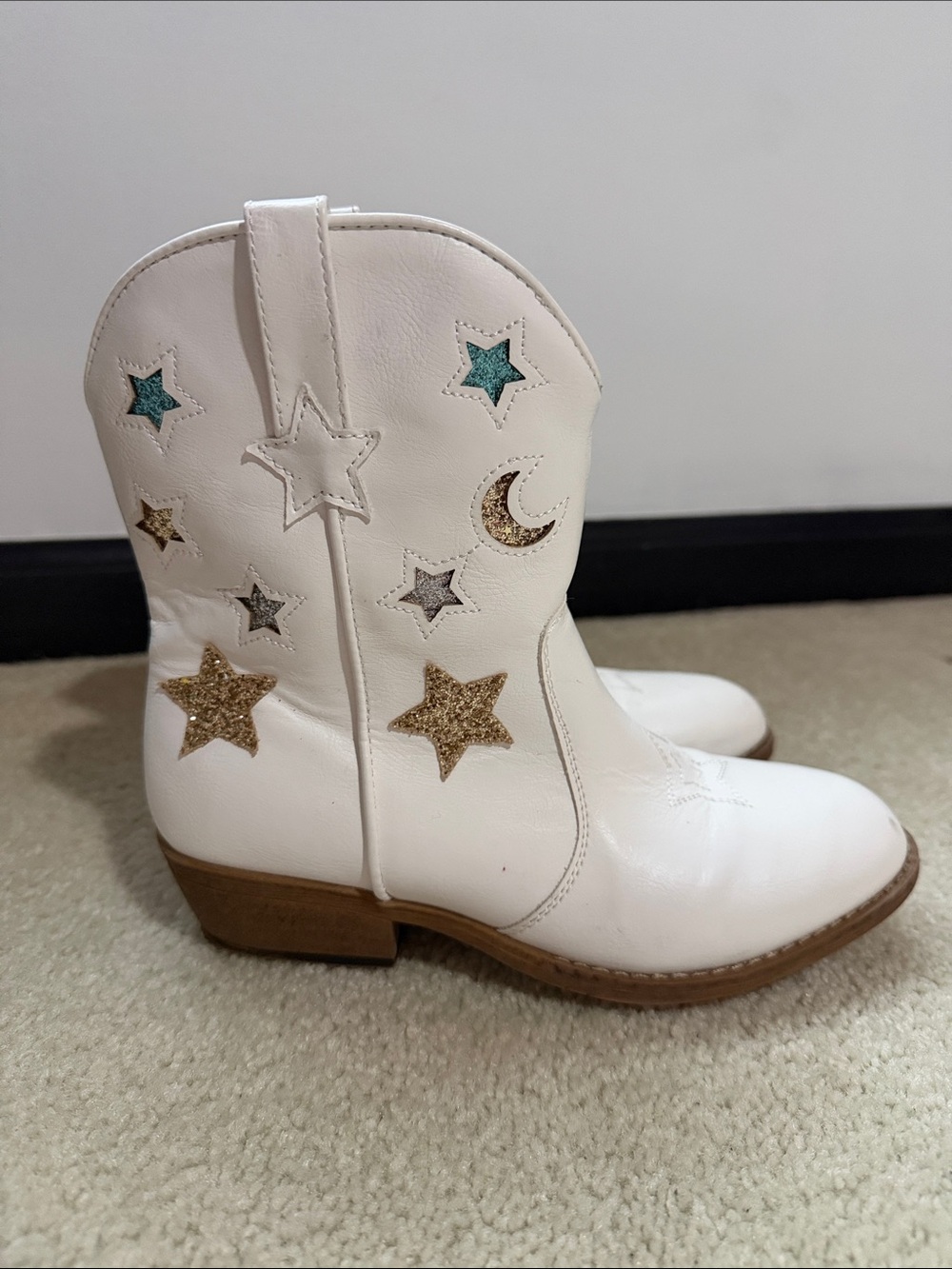 White Western Star & Moon Embellished Boots